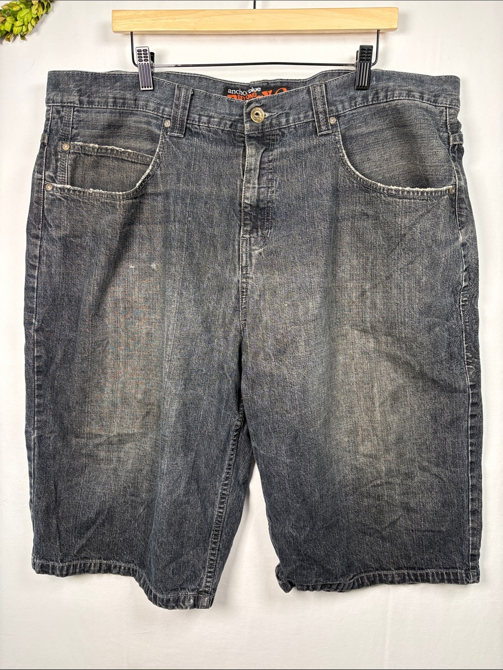 ANCHOR BLUE Vintage Y2K Beyond Baggy Men's Embroidered Shorts size 40